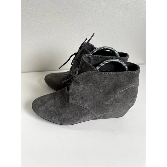 Nine West Wedge Boots size 10 Gray Color - Picture 1 of 8